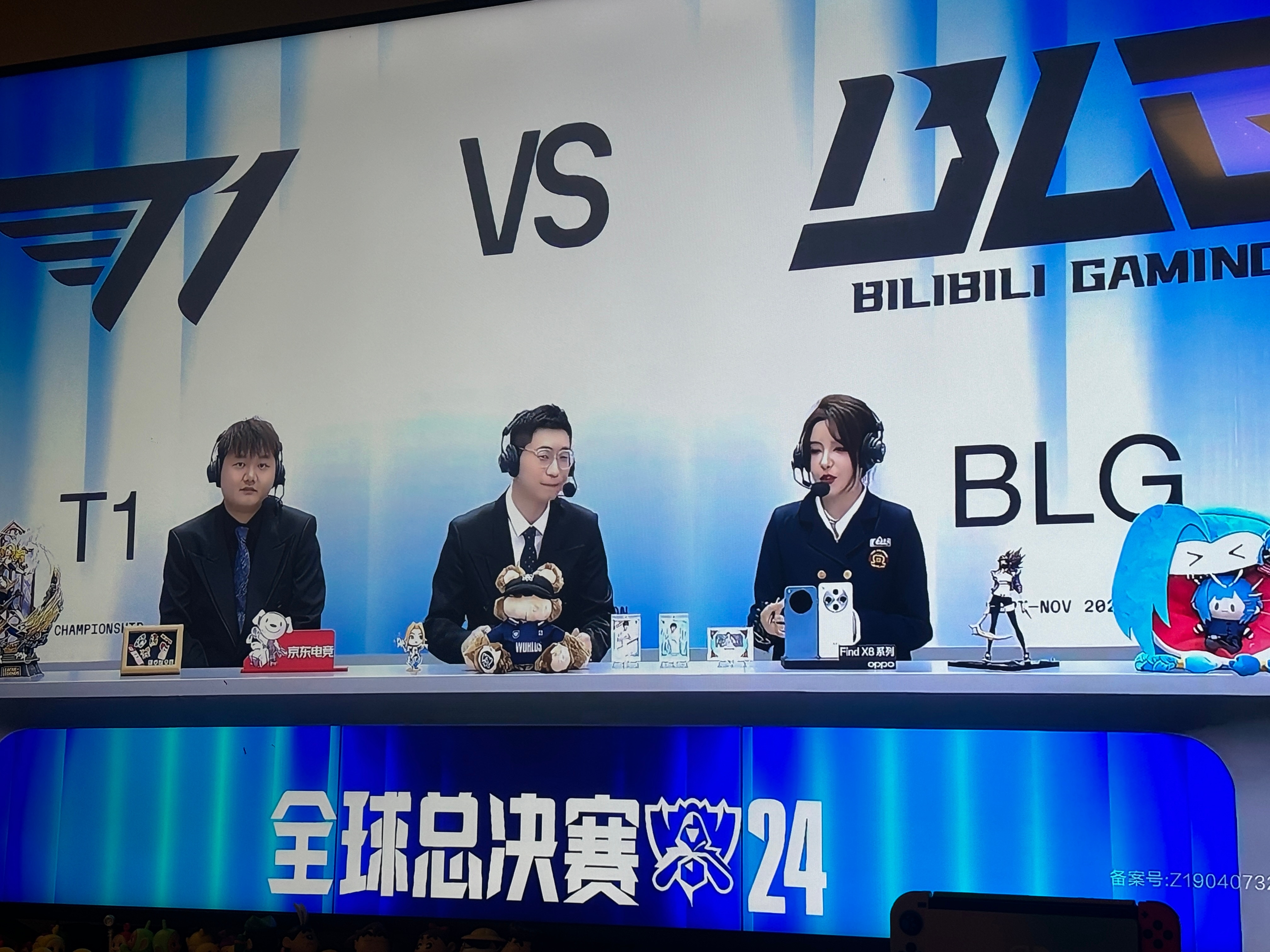 Uzi巅峰对决，蒂姆与40激战SKT分钟，赛况扑朔迷离胜负难料！